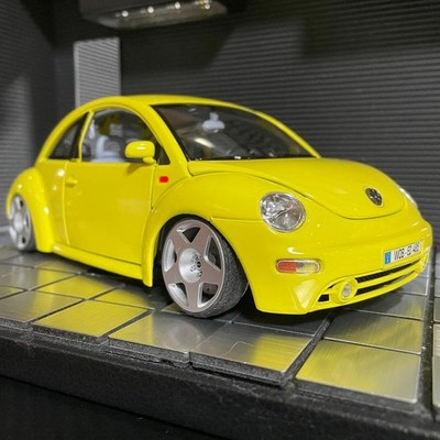 Burago 1/18 Volkswagen New Beetle Diecast Model Custom Lowrider Wheels
