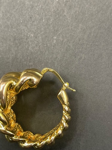Ladies 18ct Yellow Gold Fancy Hoop Earrings - Picture 12 of 12