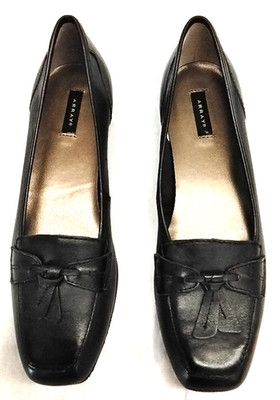 Women's 7 Narrow ARRAY Hamilton Black Leather Flats Shoes Loafers