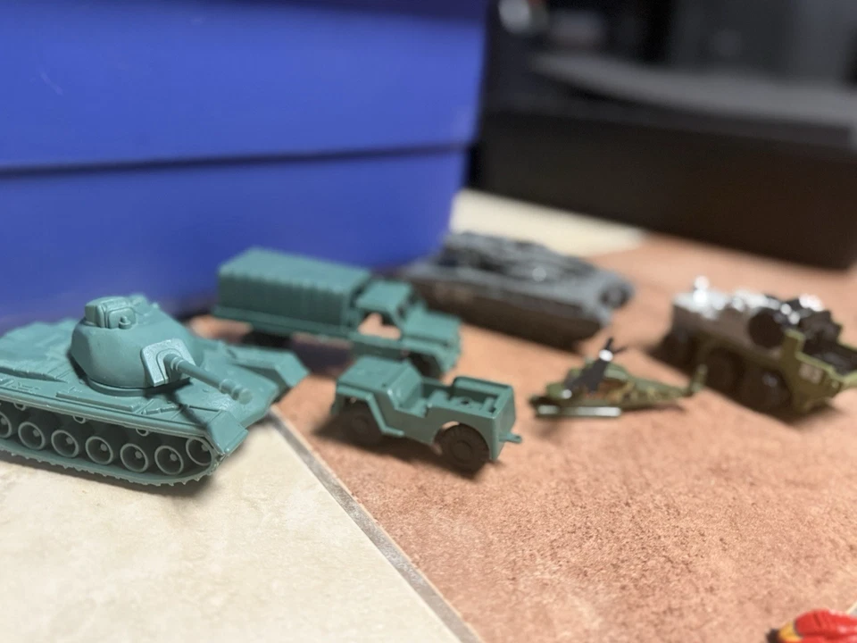 Tim Mee 2" Verde Bronceado Ejército Hombres Soldados Vehículos De Colección Lote de 7 Foto 2 de 2