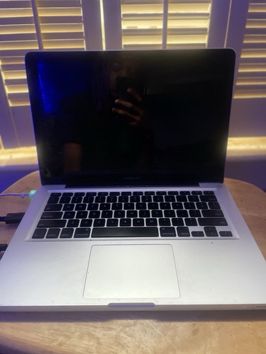 MacBook Pro - Picture 1 of 4