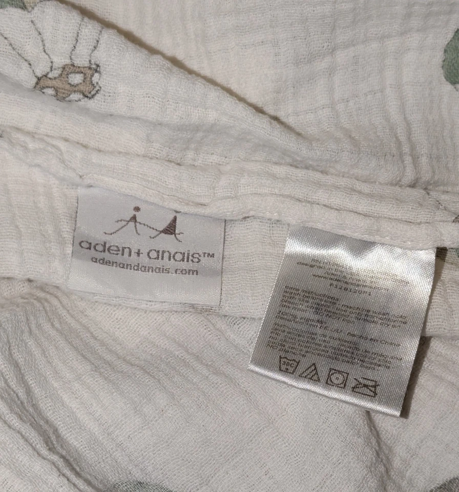 Manta Bebé Adén + Anais Paracaidismo Tortuga Verde Blanco Gris Muselina Foto 4 de 4