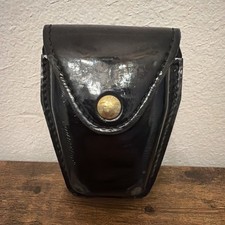 Safariland 190 33 21 Belt Mounted Leather Gloss Police Handcuff Pouch