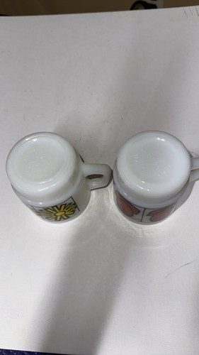 Anchor Hocking Fire King Yellow Daisy Red Rose Flower Milk Glass Mugs USA - Picture 6 of 9
