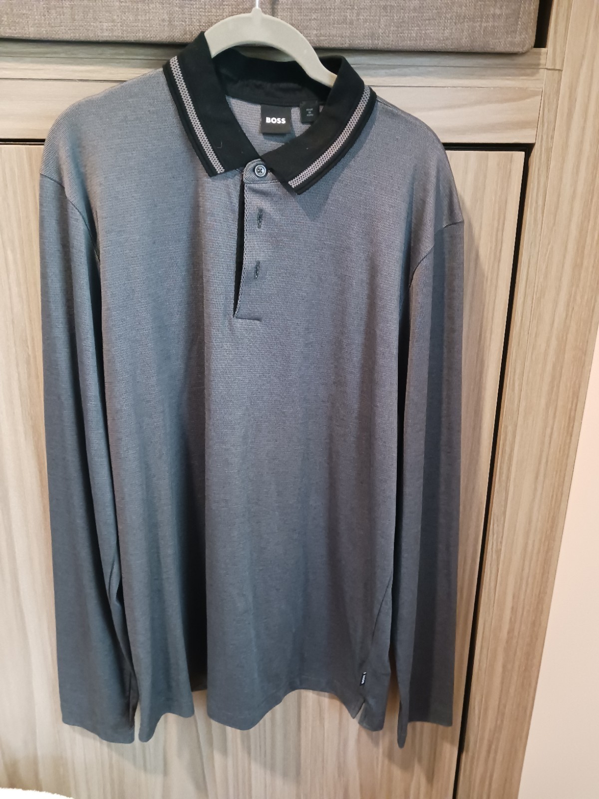 Hugo Boss Long Sleeve Polo Shirt Men’s Size XL Gray Pull Over