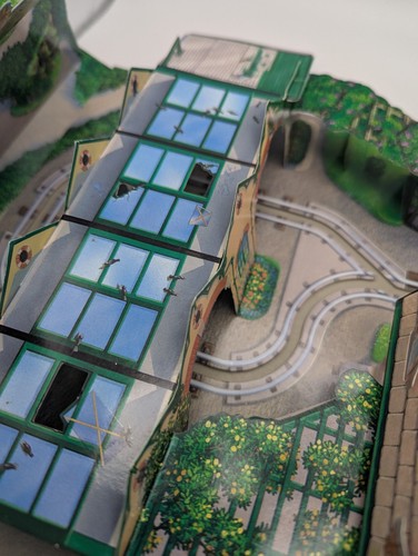 All Aboard With Thomas And Friends Vintage Pop-Up Book 1999 With Wind Up Train - Imagen 17 de 23