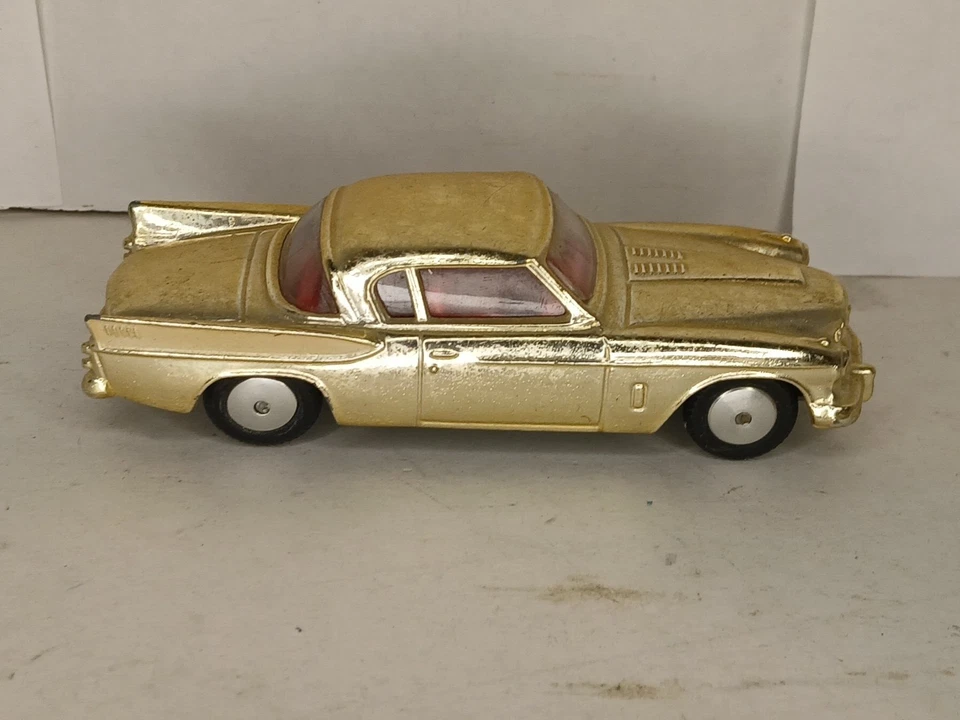 VINTAGE CORGI TOYS 211S STUDEBAKER "GOLDEN HAWK" DIE CAST CAR W/ ORIGINAL BOX - Image 4 of 4
