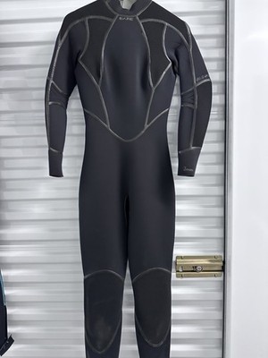 Bare Elastik Full Women Wetsuit Size 10T 3mm