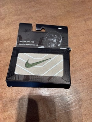 Nike Dri-Fit Chin Shield 3.0 Adult OSFM Sail/White/Iridescent Green