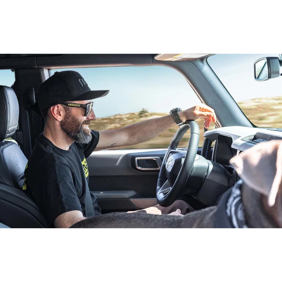 Silenciador de acero inoxidable MagnaFlow 14210 5x8 pulgadas ovalado desplazado/desplazado Foto 4 de 4