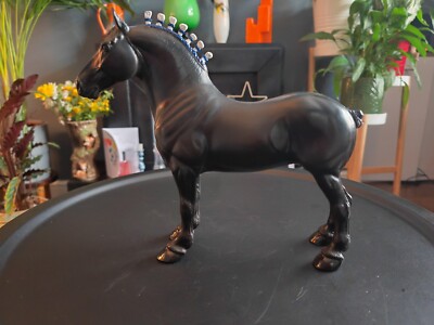 Vintage Kunststoff Zugpferdemodell. M.G.s Prince. Peter Stone 1996 nur 2500 Stück gelaufen.