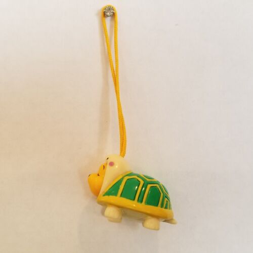 Figurines Disney Winnie l'ourson Peek a Pooh série 4 téléphone charme tortue - Photo 3 sur 4