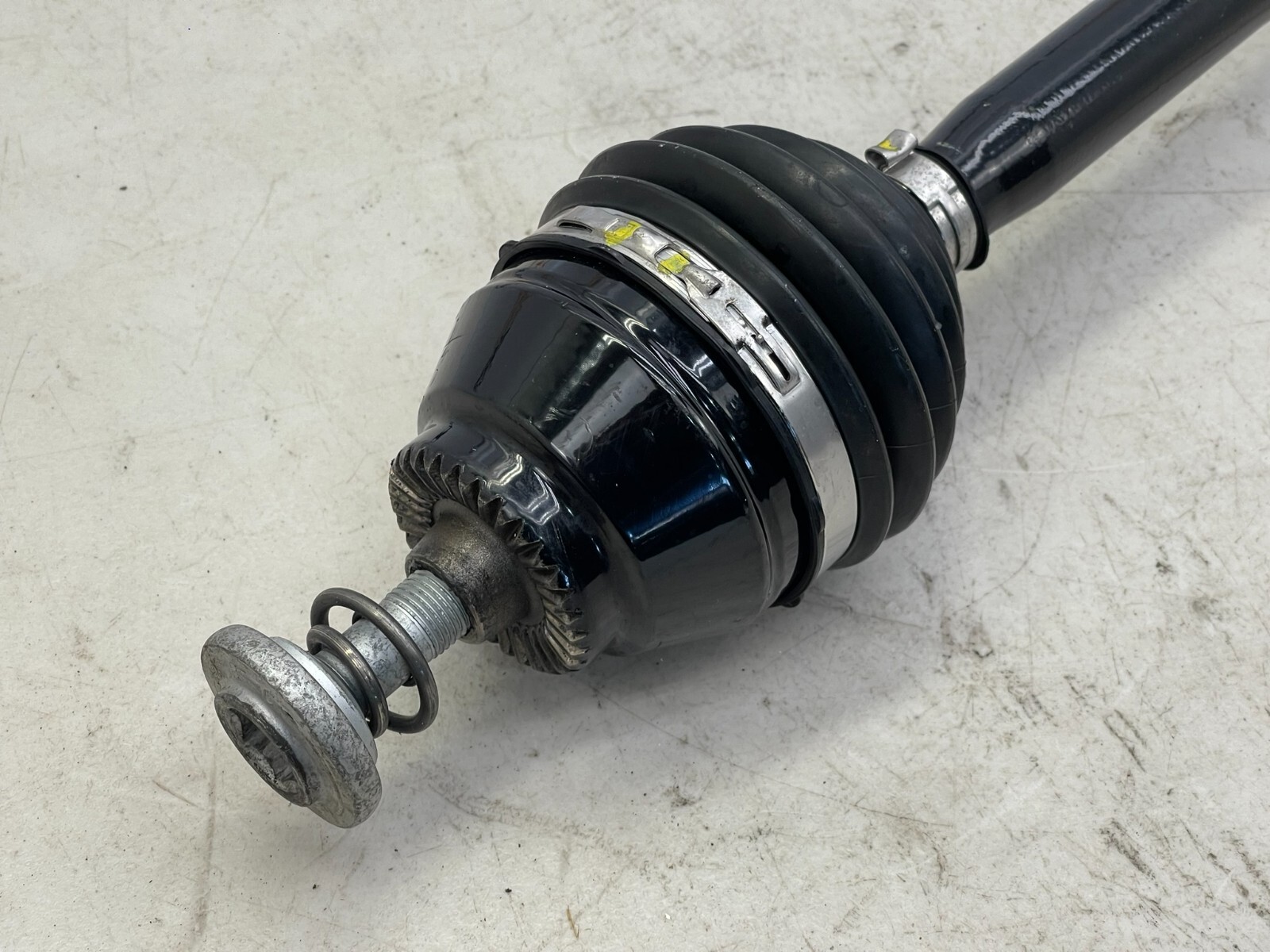 2014-2019 BMW I8 OEM REAR RIGHT PASS. SIDE DRIVESHAFT CV AXLE SHAFT 8611320-09