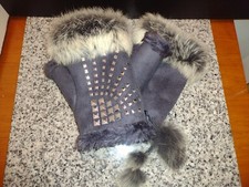 Womens Faux Fur Suede Sparkle Grey Wrist Fingerless Gloves. Buyers Direct. NEW.