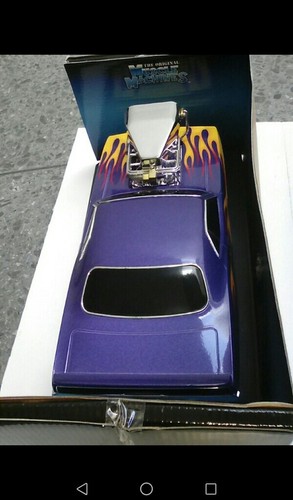 Plymouth Cuda (1970) 1:18 Muscle Machines in OVP - Bild 8 von 11