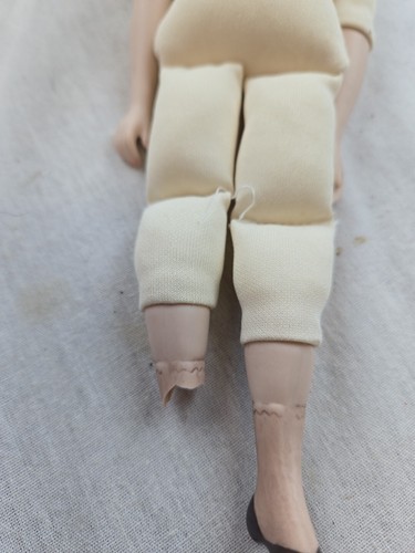 VTG / Antique 10.5" Bisque Doll Molded Hair - Picture 2 of 4