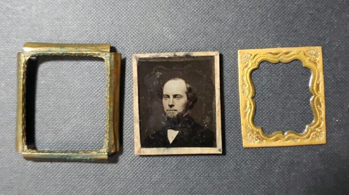 Ambrotype w/Snowflake Crystals, 16th-Plate, 1850s-60s, Man, Beard Original Seals - Picture 2 of 10