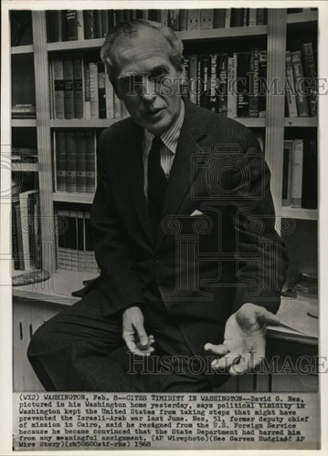 1968 Pressefoto David G. Nes interviewt in seinem Washingtoner Büro. - hcw24068 - Bild 1 von 2
