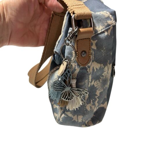 Borsa a tracolla Sakroots blu pace pieghevole con charms usata in ottime condizioni - Foto 2 di 16