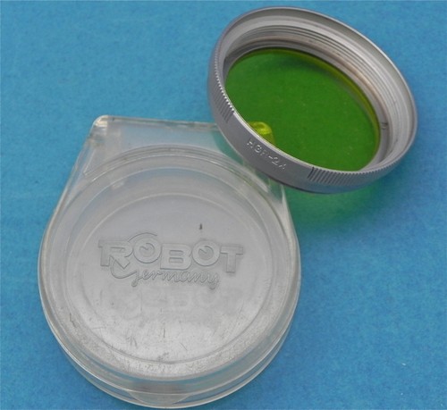 Robot Royal 38mm HGR Green Filter  #1 ........... Minty - Picture 1 of 9