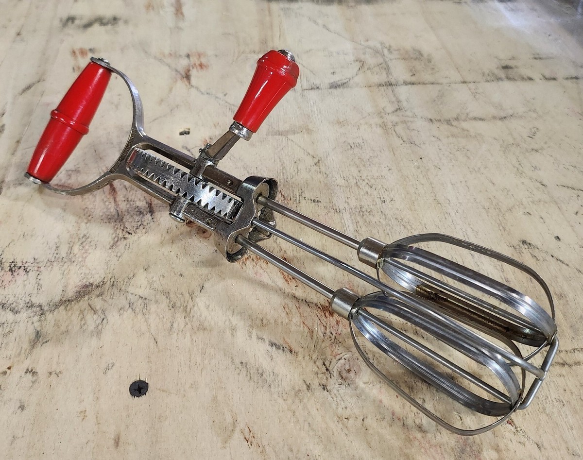Superwhirl egg beater vintage hand crank mixer cooking baking