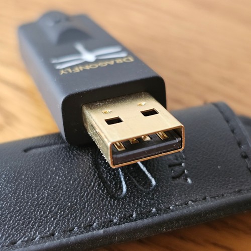 Audioquest Dragonfly schwarz v1.5 USB DAC Vorverstärker Kopfhörerverstärker - Bild 3 von 3
