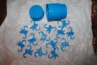 Barrel Of Monkeys 14 Blue Monkeys Game Toy Hasbro Milton Bradley
