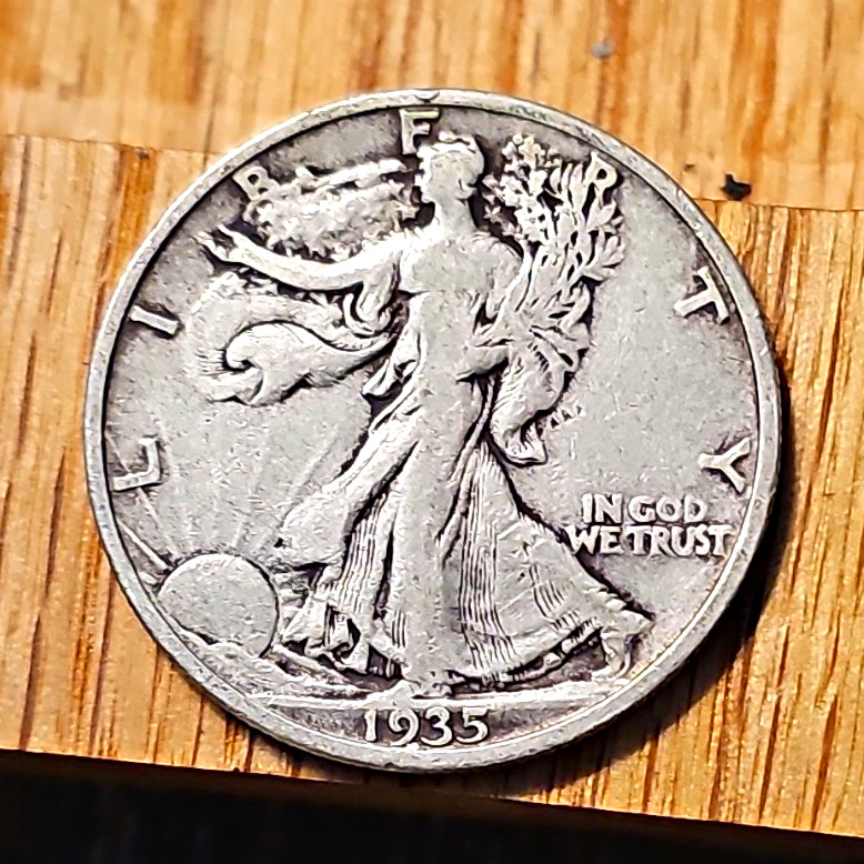 1935 Walking Liberty Half Dollar 50C Silver 0.9 Fine Business PHILA KM#142 501