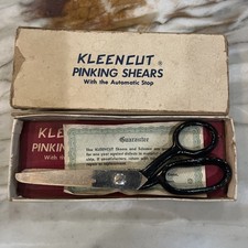Vintage Kleencut Pinking Shears No. 180 in Or...