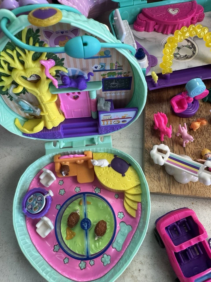 Huge Lot Polly Pocket Compacts, Tiny Room,unicorn,hedgehog,monkey,llama more! - Image 4 of 4