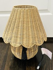 Tischlampe GEWEBTER SOCKEL & SCHIRM Schwelle STUDIO MCGEE Rattan BOHO Geflecht TARGET