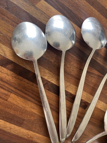 Oneida ESSENCE Teaspoons 6 1/4" & Soup Spoons 7” Stainless 18/10 Flatware - Picture 15 of 22