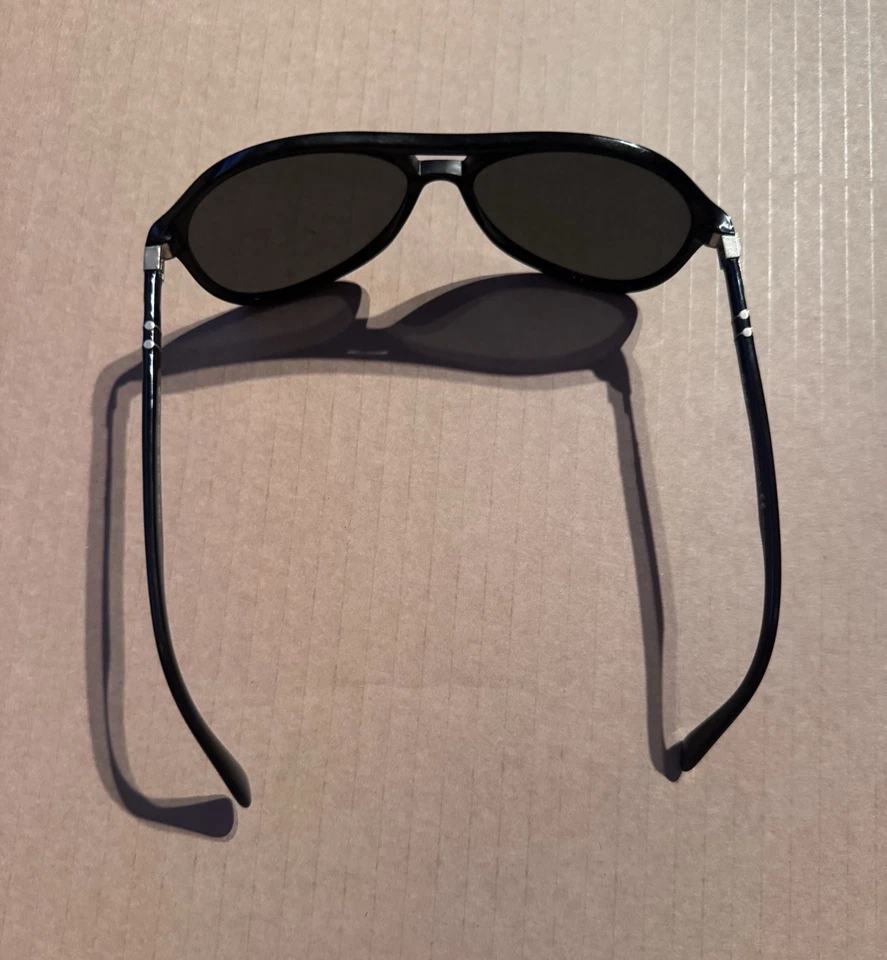 Persol 太阳镜黑色 3194-S 偏光镜片 带外壳 飞行员 经典 — 第 2/4 张图片