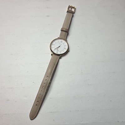 fossil watch tan leather band round face classic modernist simple minimal