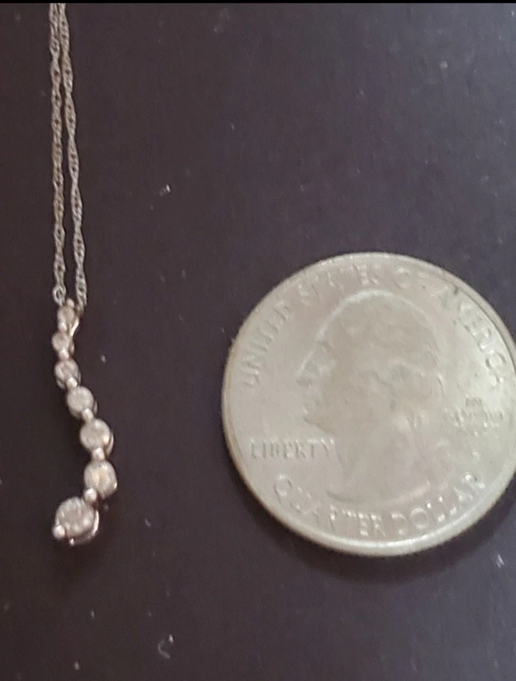 10k white gold diamond journey Necklace. 18in 10k White box chain - Image 2 of 4