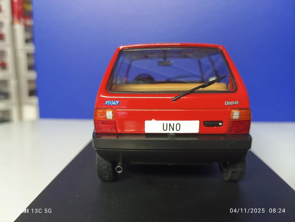 1:24 WHITEBOX Fiat Uno 45 1983 Red Black WB124257 - Immagine 2 di 4