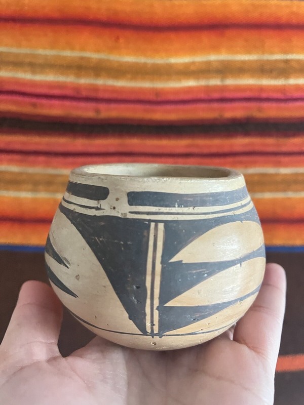 Vintage HOPI Pueblo Native American Pottery BOWL vase Polychrome DESIGN