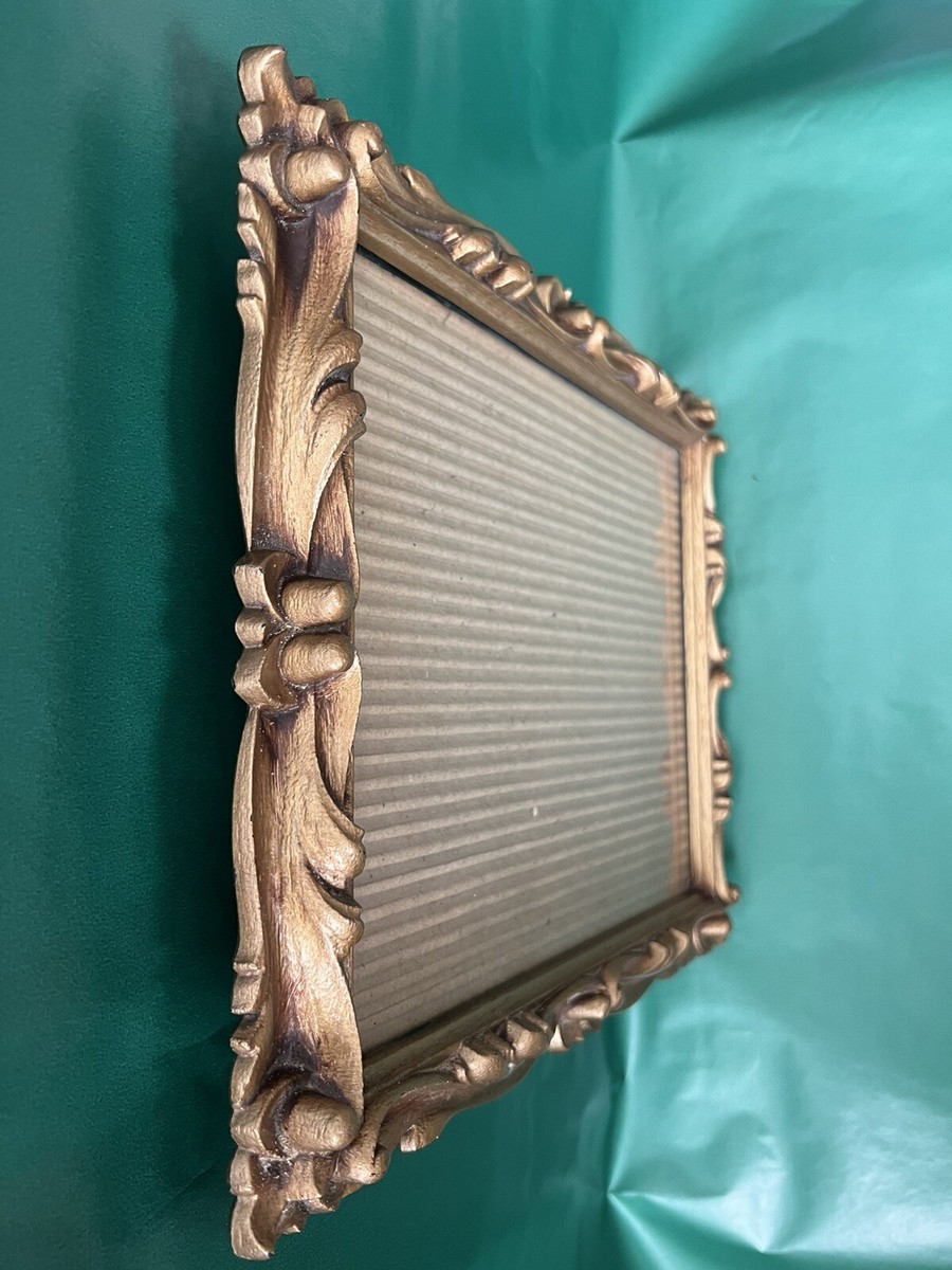 Vintage 1972 IIC USA Picture Photo Frame Faux Carved Wood Scroll