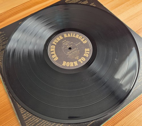 Grand Funk Railroad – Born To Die - 1975 LP + OIS IT 1st PRESS VG+++ - Bild 6 von 9