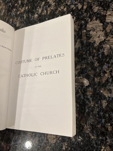 Costume of Prelates of the Catholic Church: According to Roman Etiquette - Picture 5 of 8