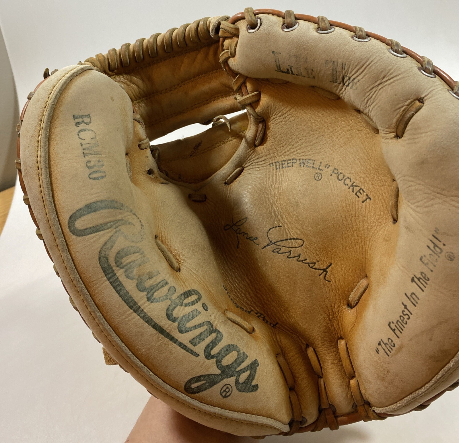 Vintage Rawlings RCM30 Lance Parrish Baseball Catchers Mitt Glove RHT