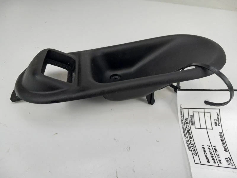 Land Rover Discovery 2004 moldura de manija de puerta interior trasera derecha 9740 Foto 2 de 4