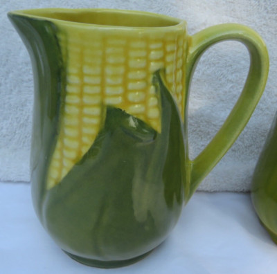 Vintage-SHAWNEE Small Corn King Pitcher Creamer Syrup Pitcher Milk #70-