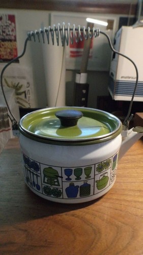 Mid Century Enamel Kettle Spiral Handle - Picture 2 of 7