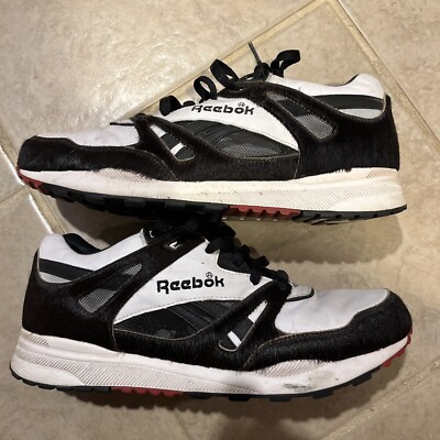 Size Reebok Ventilator white/black fur