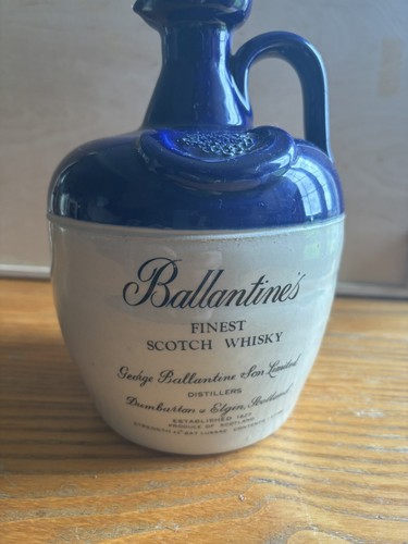 Ballantines finest scotch whisky ceramic decanter bottle flagon blue cork stop