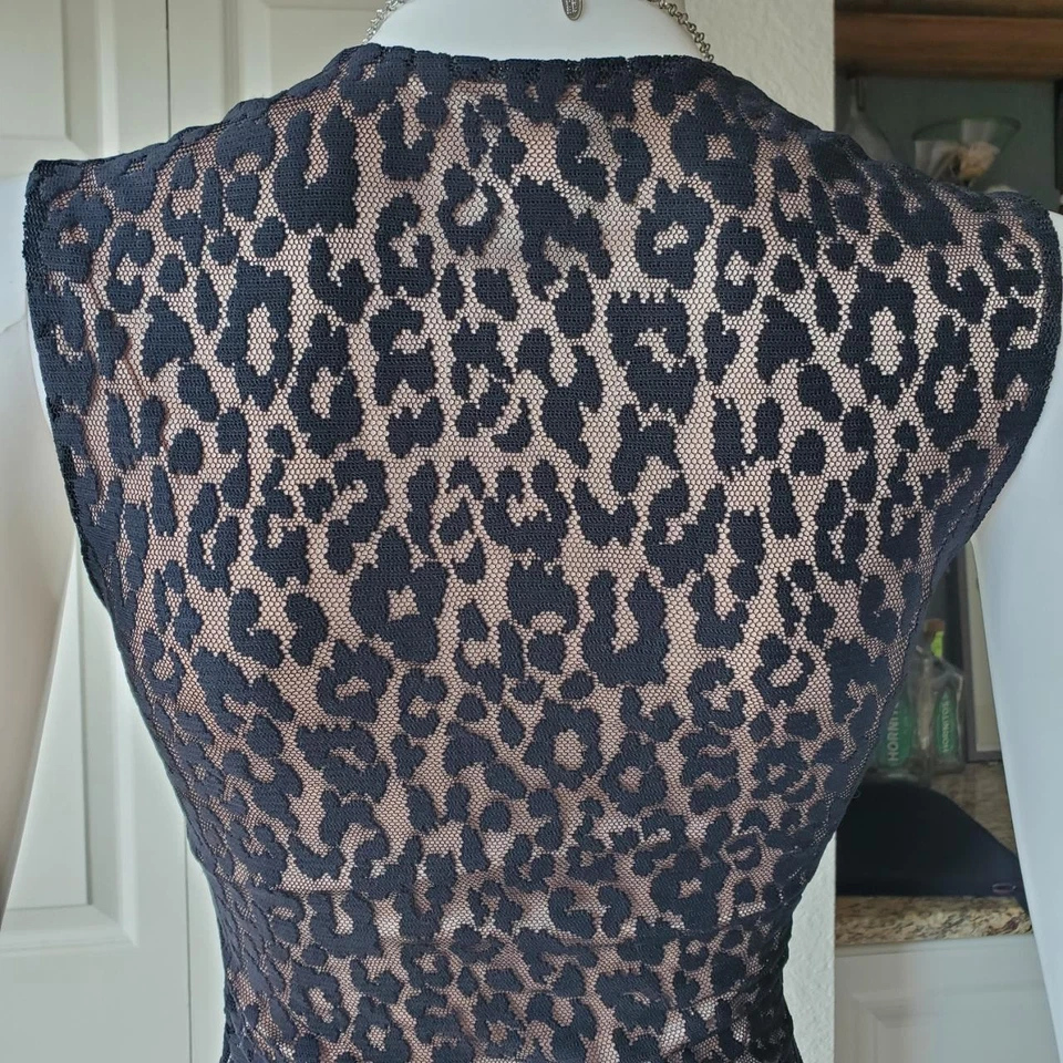 Moda INTL леопард печать черный без рукавов обтяжку Midi платье размер XS - Изображение 4 из 4