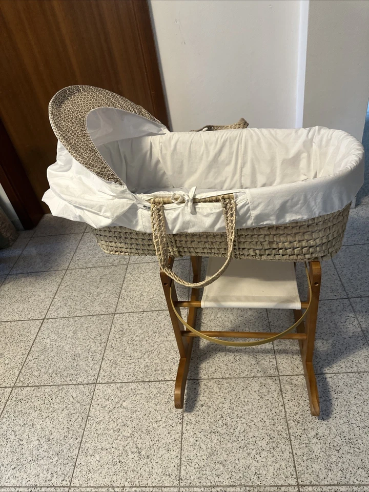 Cesta portabebés con estructura de madera Foto 3 de 4