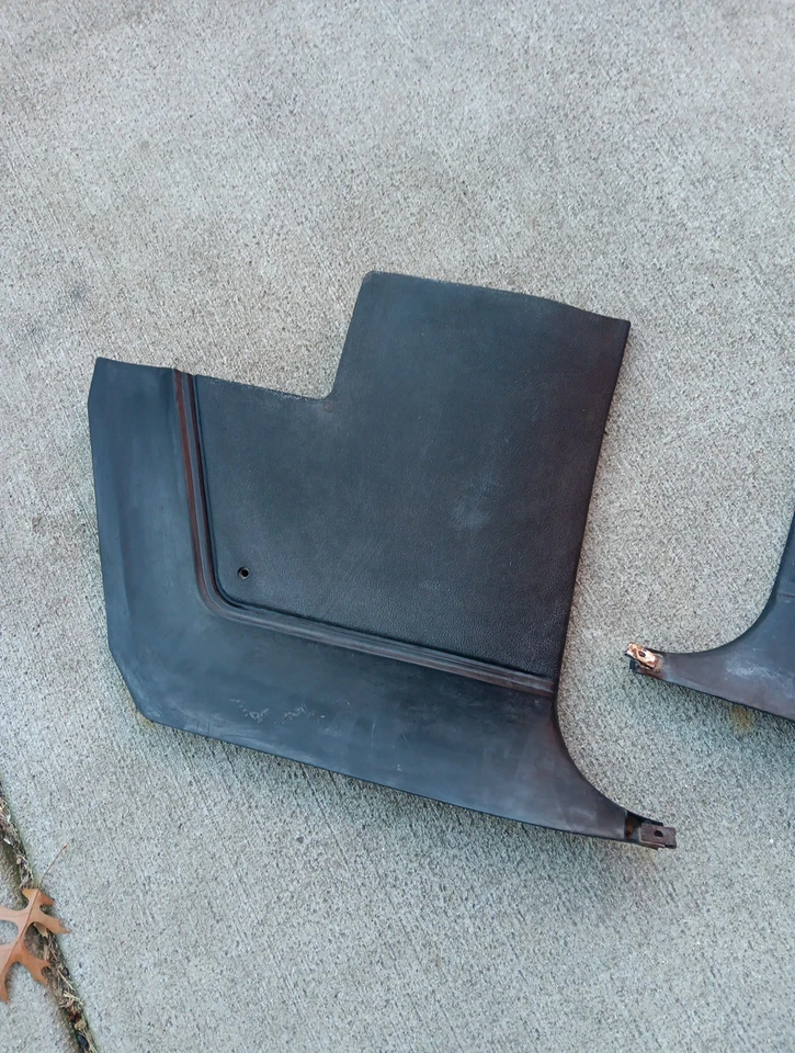 Пара оригинальных черных откидных панелей для салона кузова Dodge Dart MOPAR 1967 2663128 2663129 - Изображение 4 из 4