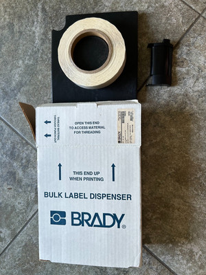 Brady TLS2200 bulk label dispenser BPTL-20-424